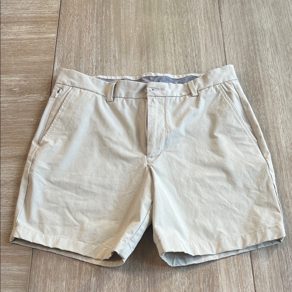 Vineyard Vines Beige Flat Front Shorts